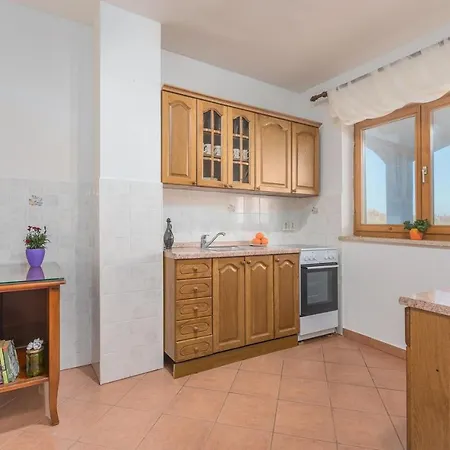 ゲストハウス Katalin Musalez